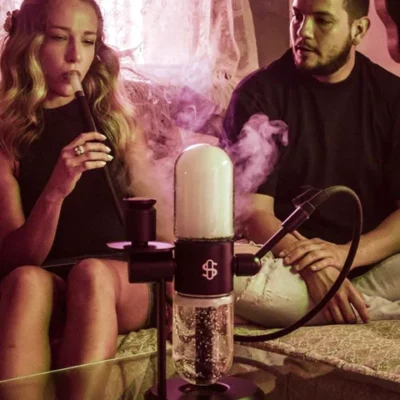 Elevate your experience A review of the stündenglass gravity hookah